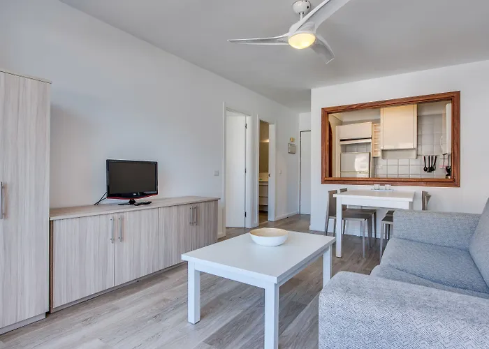 Aparthotel Vigilia Park 2*